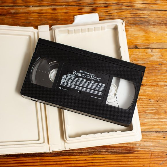 RARE Beauty and the Beast VHS Black Diamond Walt Disney Classic Home Video - Picture 2 of 5